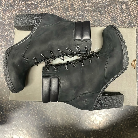 Timberland Tillston Boot- Size 7.5 - Picture 3 of 15